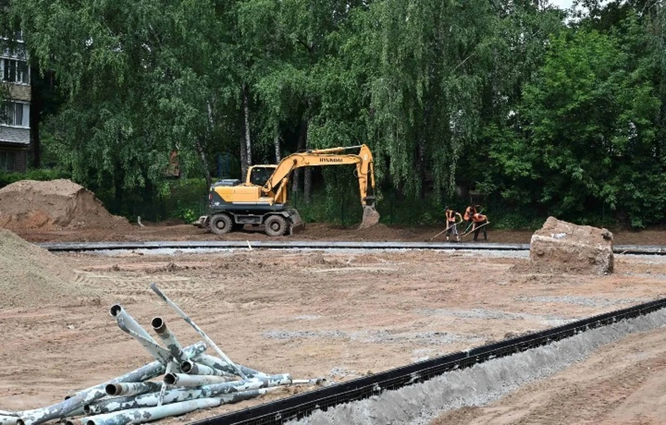 На пришкольных стадионах в Ижевске и Можге устанавливают тренажеры, параметры которых можно узнать через QR-код.