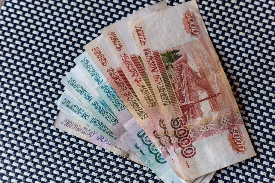 Какие вакансии с зарплатой в 100-500 тысяч предлагают красноярцам?