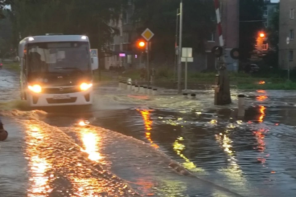 Из подтопленных районов эвакуировали жителей. Фото: vk.com/konovaloovsn