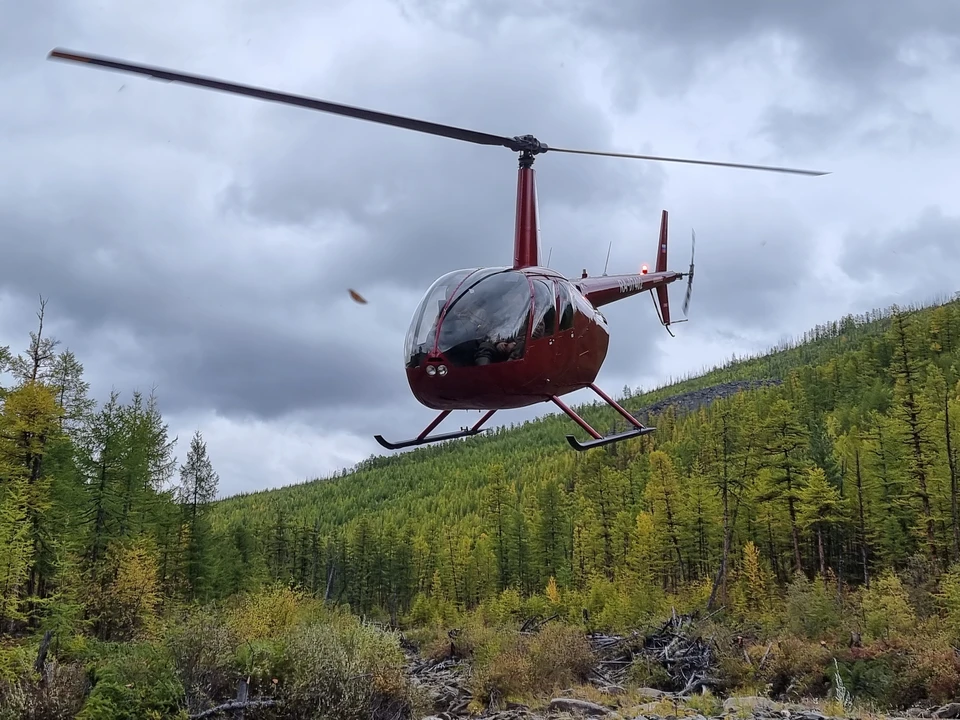 В Приморье почти месяц ищут пропавший вертолет Robinson R44