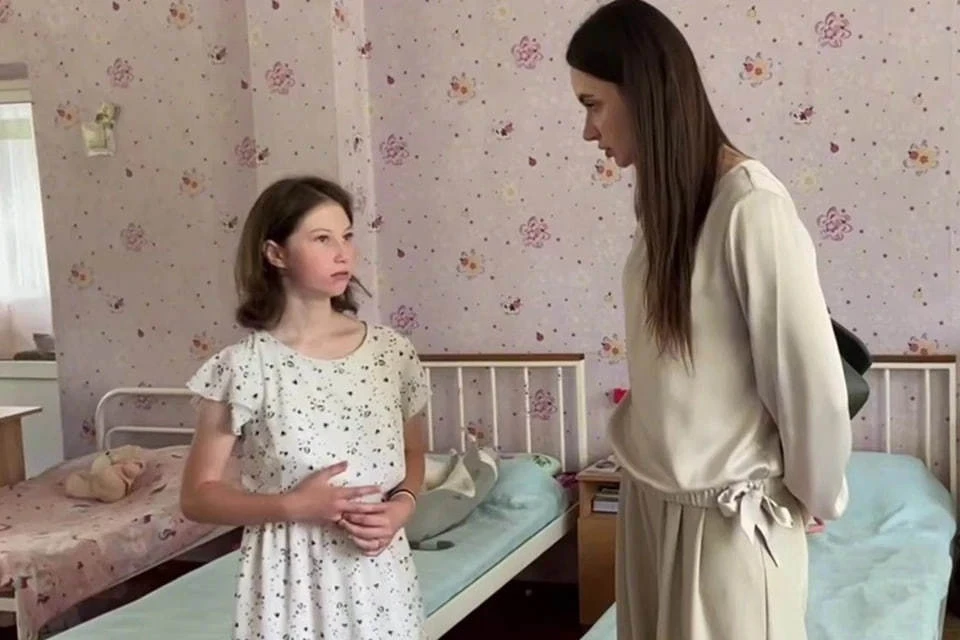 Эвакуированная из Константиновки София поддерживает связь с родственниками. Фото: ТГ/Мария Львова-Белова