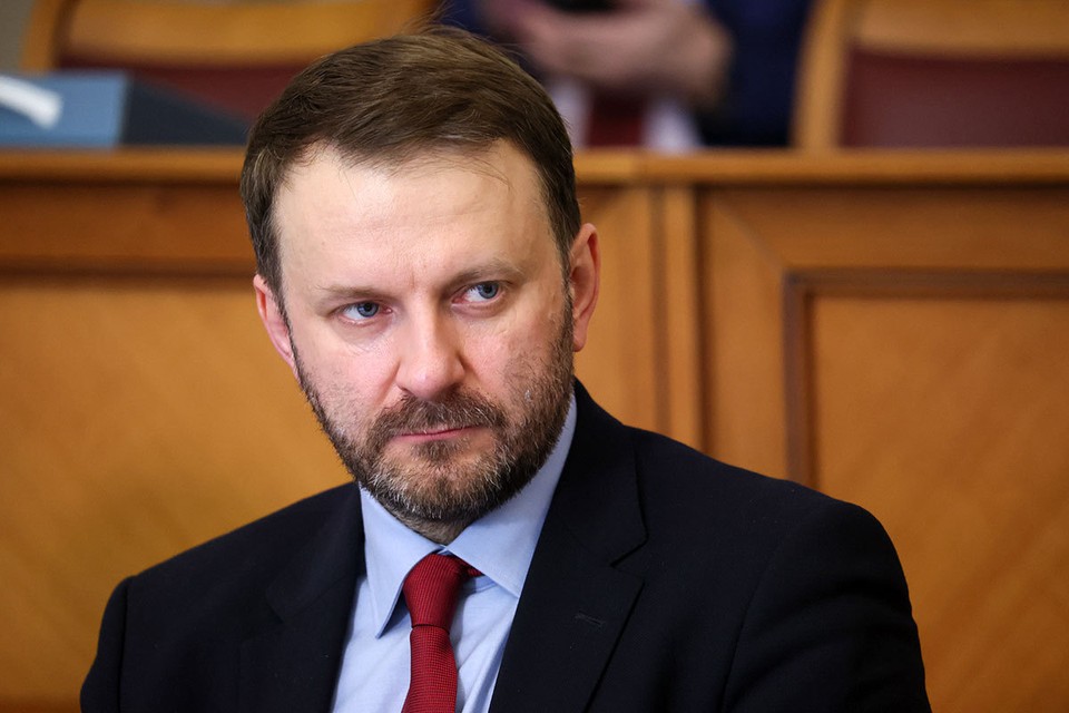 России и Китай активно внедряют ИИ в практическую жизнь: главные заявления на Всемирной конференции в Шанхае