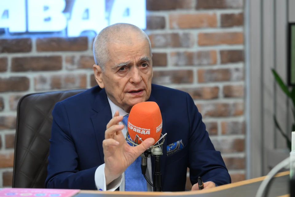 Академик РАН Геннадий Онищенко