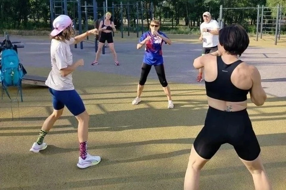 Тренировка подарила горожанам заряд бодрости и позитива. Фото: max.ru/nmrpl