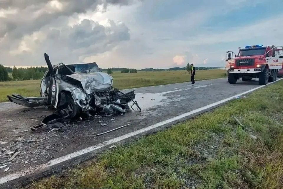 Автомобили превратились в груду металла