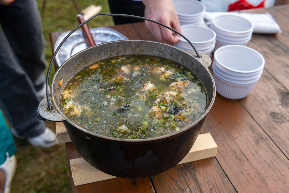 Погода сорвала Фестиваль ухи в Новосибирске.