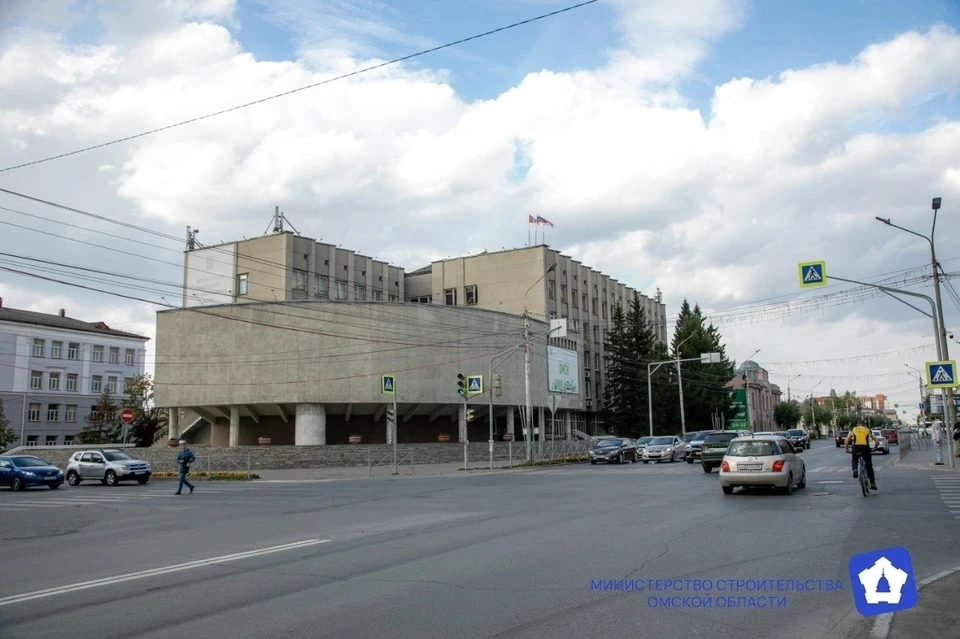 На архивном фото видны параметры стены, на которой смонтировали цифровую панель. Фото: минстрой Омской области