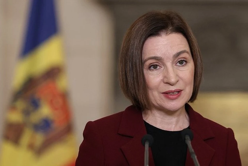 Зеленский подарил президенту Молдавии Санду полотенце с национальной символикой