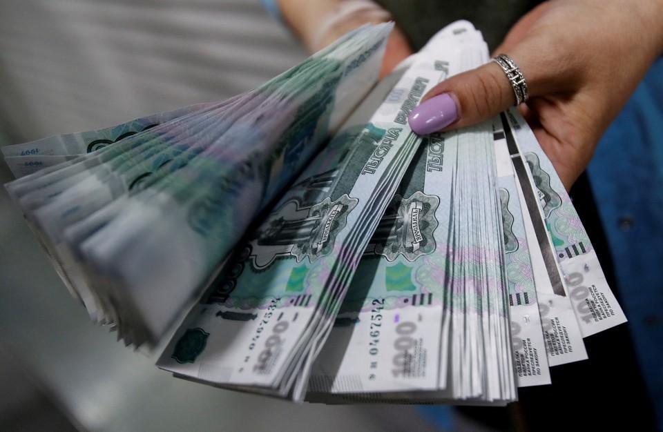 Цена на нефть имеет значение: от чего на самом деле зависит курс рубля