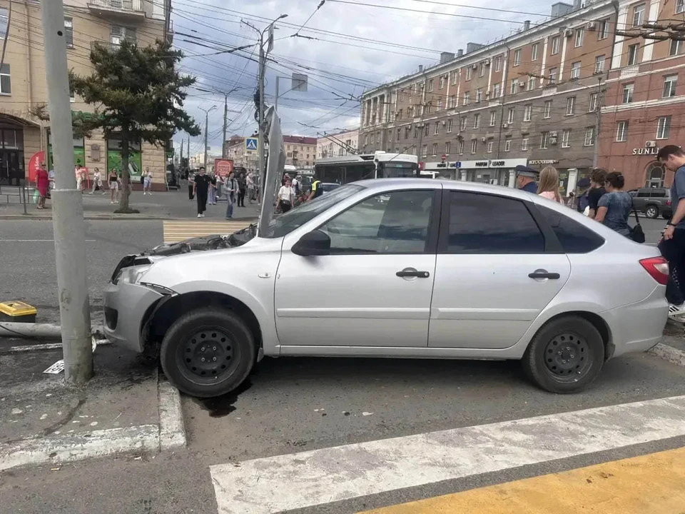 В Сети появились фото с места наезда на людей в Омске. Фото: Прокуратура омской области