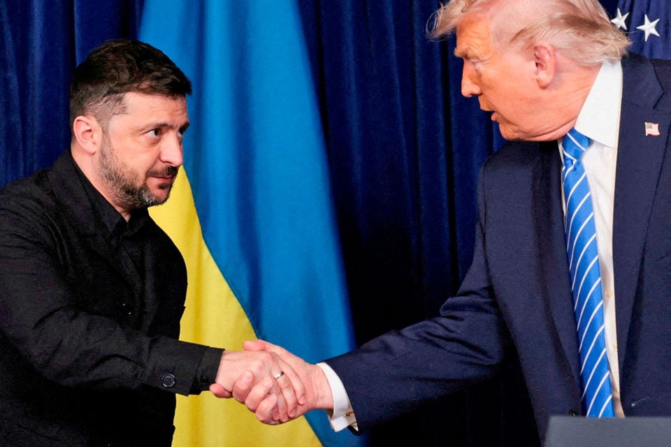 Провальный спектакль для Зеленского: хотел ракеты — получил красивые слова