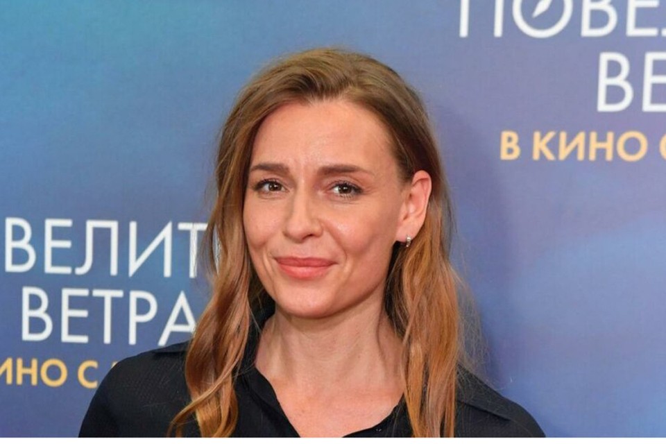 48-летняя Любовь Толкалина снялась топлесс