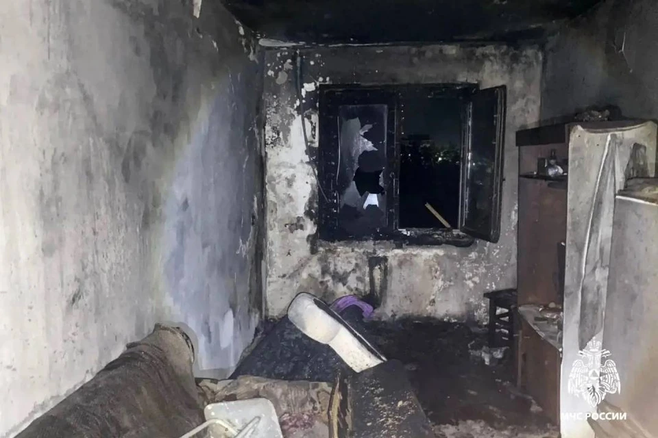 Пострадали двое жильцов – 38-летний мужчина и женщина 66 лет. Фото: МЧС по Республике Бурятия