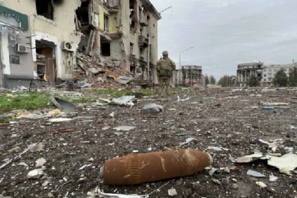 Боевики бьют по мирным жителям.