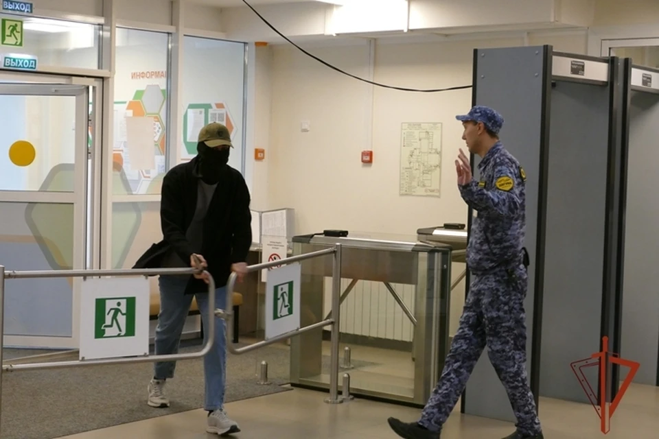 Перед стартом 2026/27 учебного года в школах, детских садах и учреждениях СПО по всей стране состоялись масштабные учения. Фото: Управление Росгвардии по Томской области