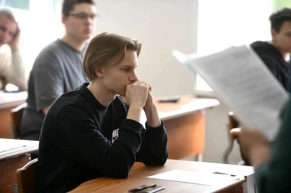 Смолин: В 12 вузах РФ не хватило мест для стобалльников и победителей Олимпиад