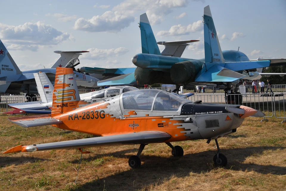 В парк «Механика» в Ульяновске привезли учебный самолёт L-29 «Дельфин»