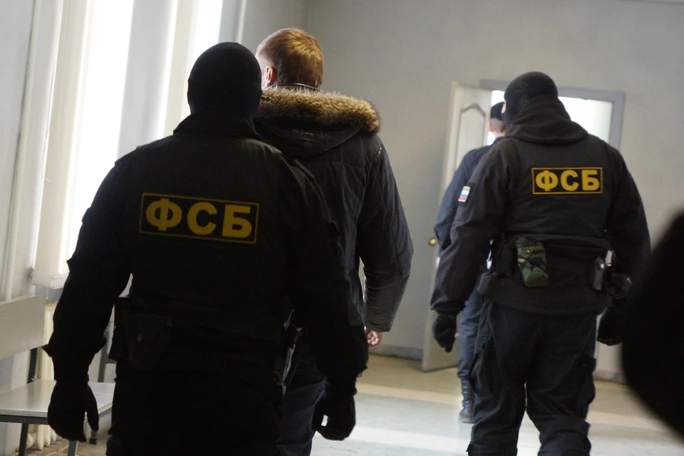 ФСБ задержала в Евпатории 22-летнего агента СБУ, собиравшего данные о военных