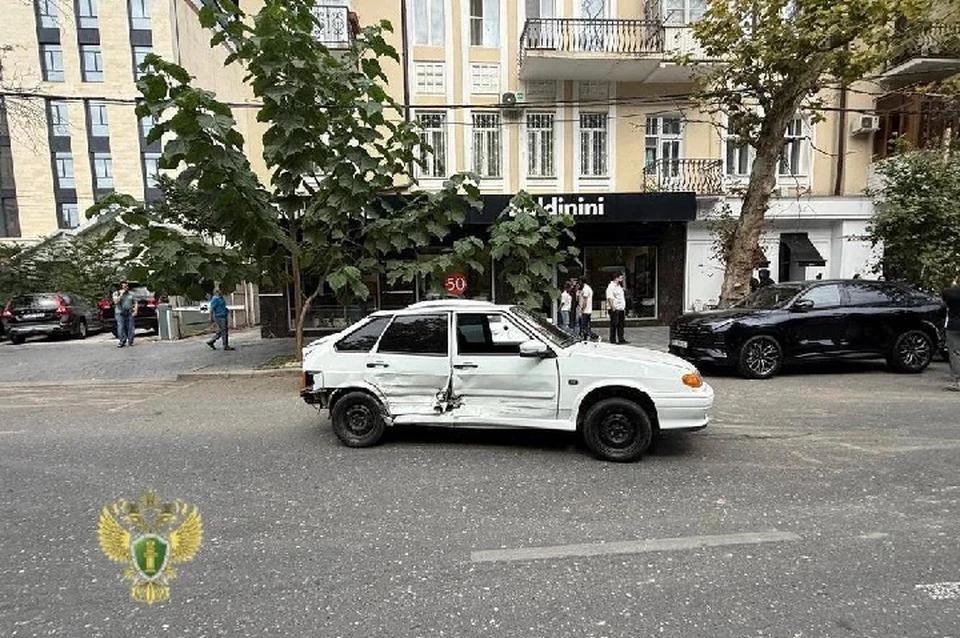 ДТП произошло около 13:00 мск на проспекте Расула Гамзатова. Фото: прокуратуры Дагестана.