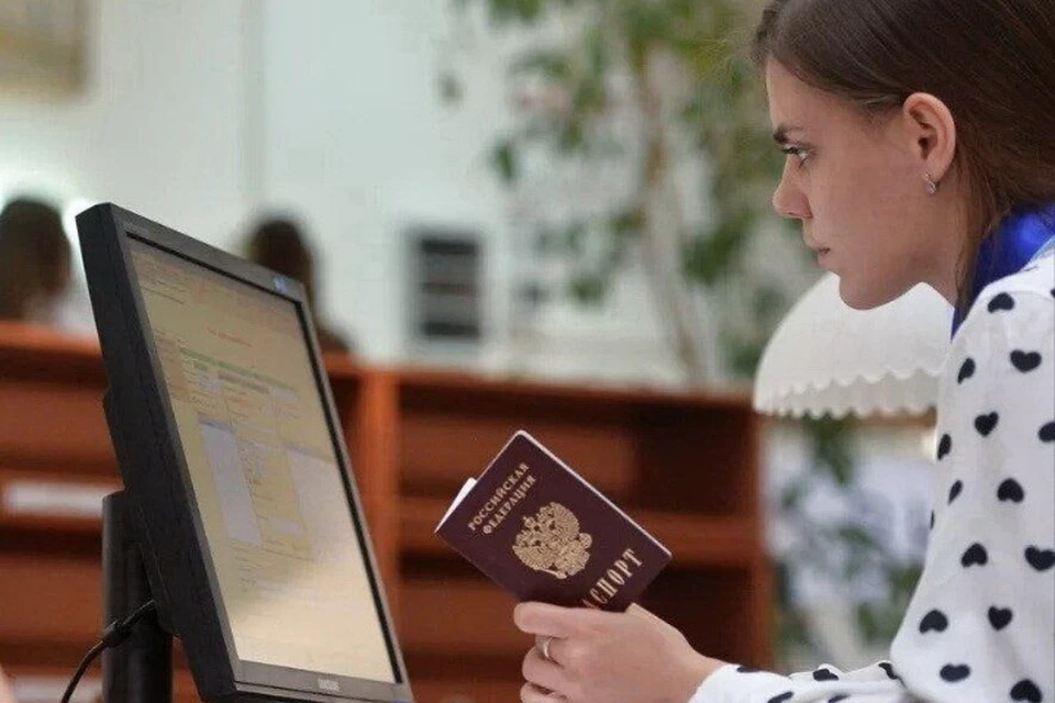 Нужно набраться терпения, чтобы пройти все этапы создания личного кабинета ребенка. Фото: Архив Минтруда ДНР