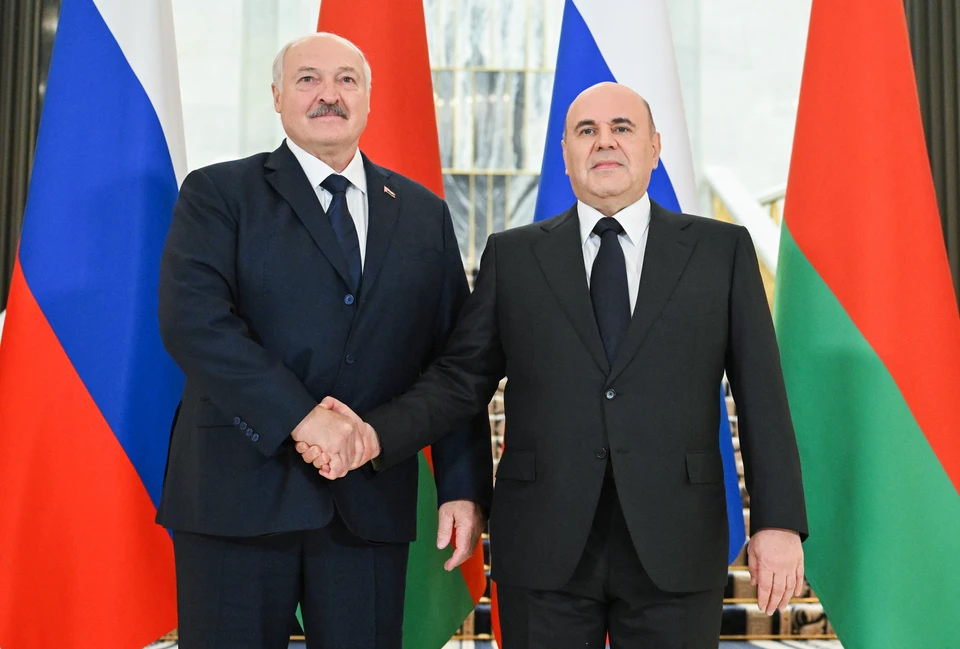 Президент Белоруссии Александр Лукашенко и премьер-министр России Михаил Мишустин во время встречи в Доме правительства РФ. Фото: Александр Миридонов/POOL/ТАСС