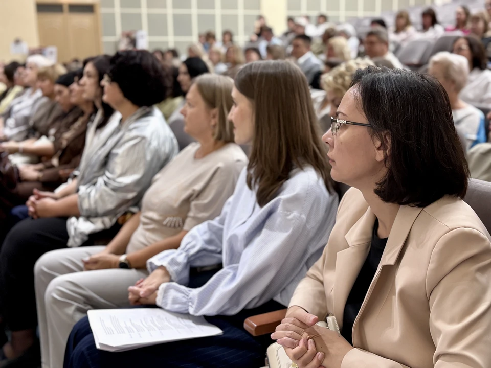 Такие встречи проводят специалисты, которые прошли специальное обучение по семейной медиации