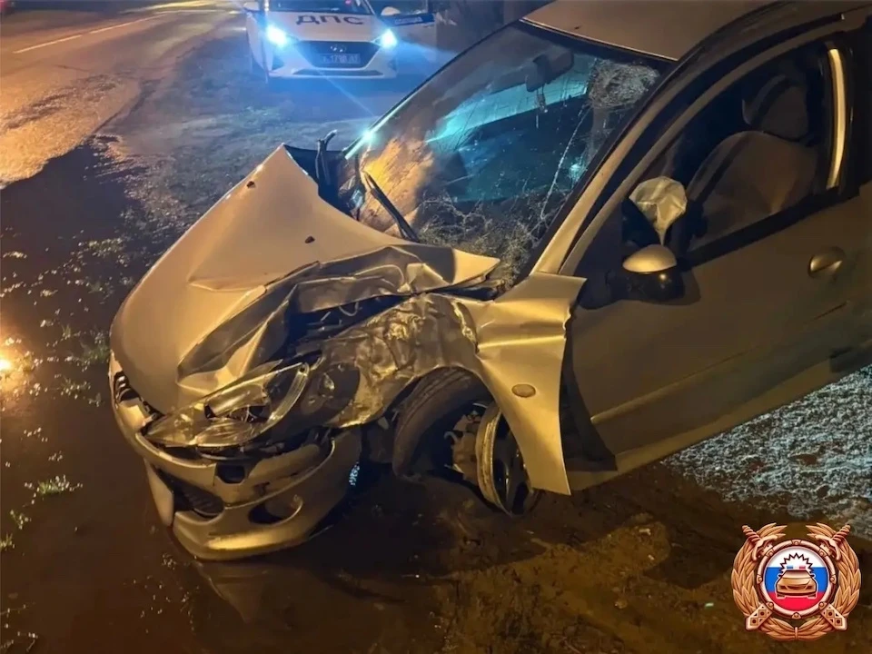 Девушка не справилась с управлением на и получила травмы. Фото: Госавтоинспекция.