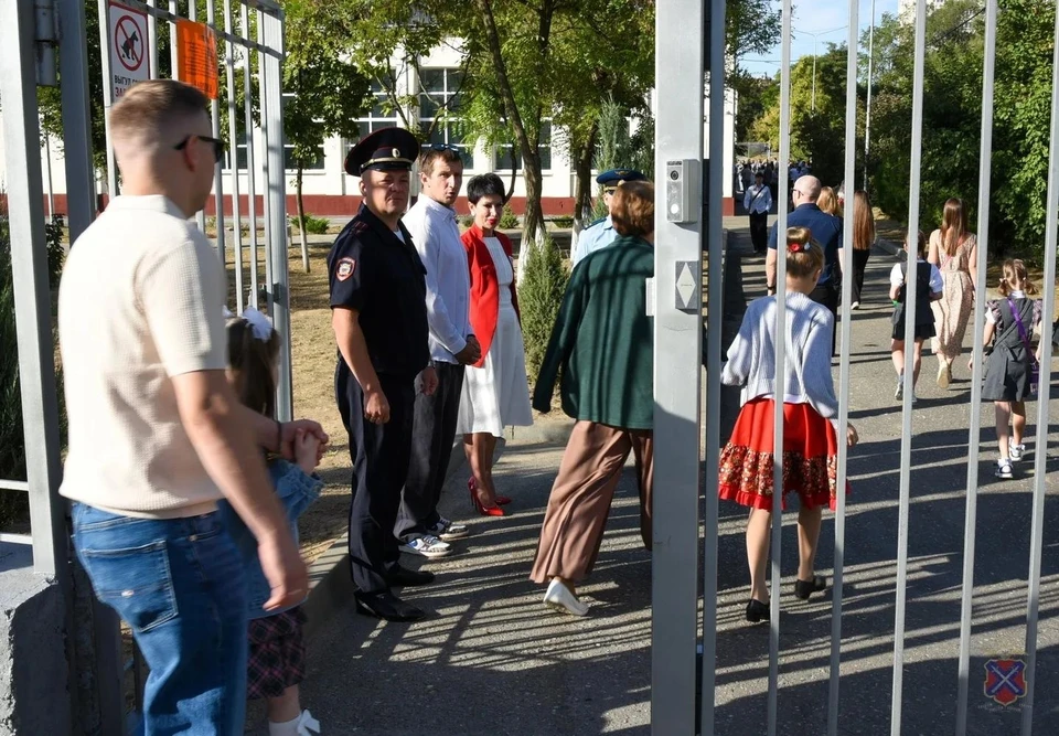 Полиция обеспечила безопасность.