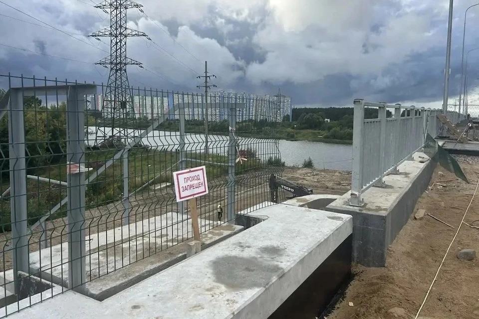 Строители закрыли вход на лестничные сходы в целях безопасности. Фото: Tverigrad.ru.