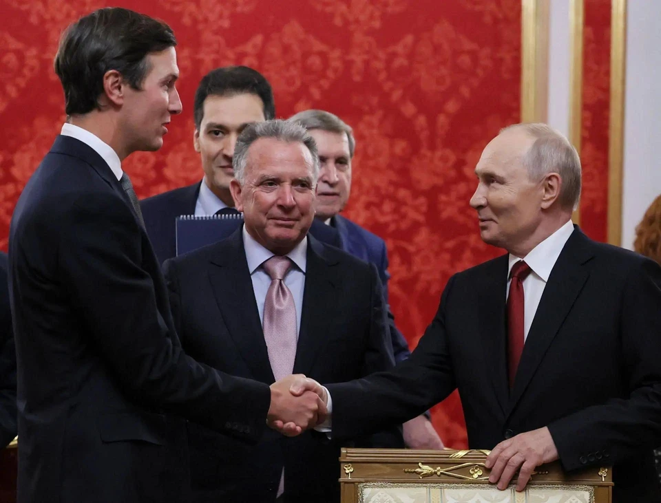 Президент России Владимир Путин в субботу, 5 сентября 2026 года, провел переговоры спецпосланниками президента США Стивом Уиткоффом и Джаредом Кушнером.