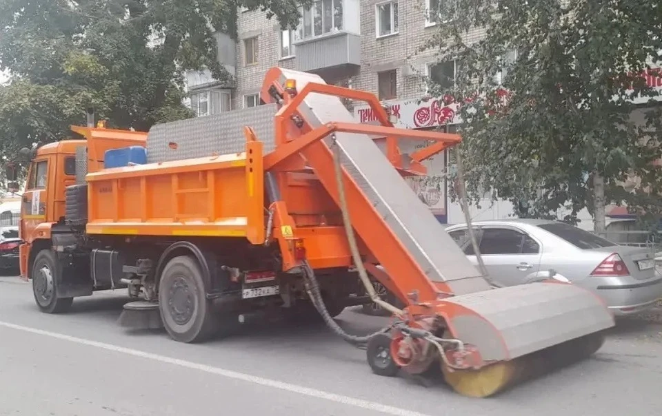 Ульяновских водителей предупредили о работающей на Пушкинской спецтехнике. ФОТО: канал в МАХ «Дорремстрой»