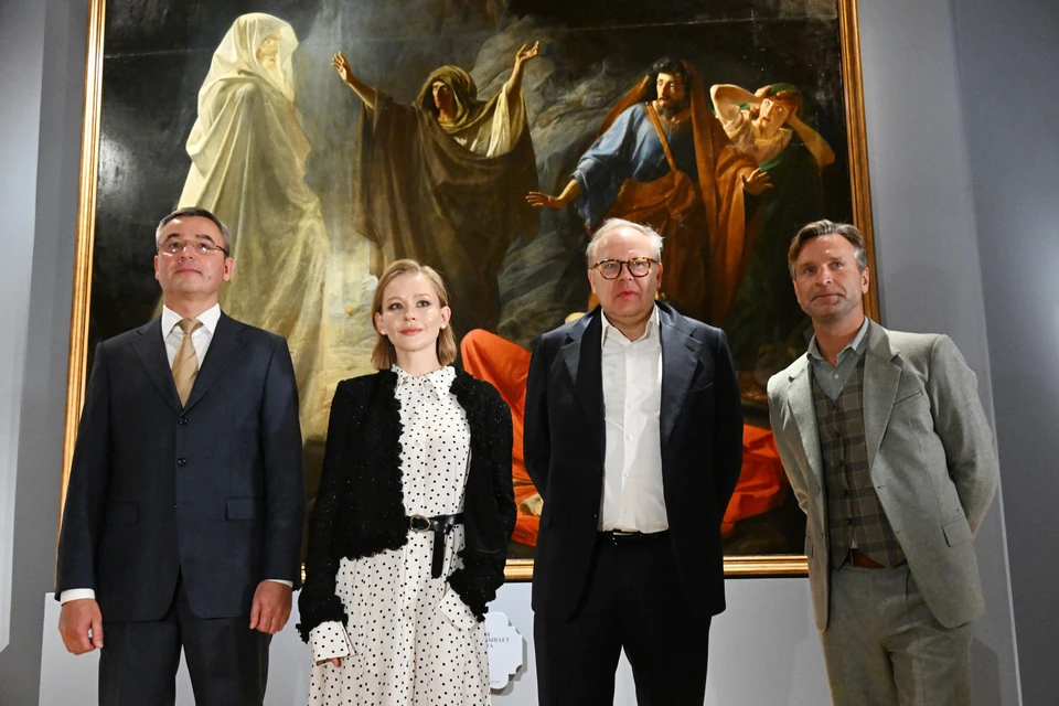 Сергей Шогуров, Юлия Пересильд, Семен Михайловский и Виктор Добронравов в павильоне №1 «Центральный» на ВДНХ