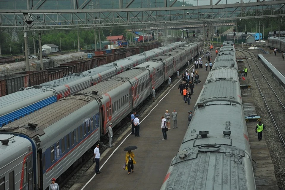 Ребенка ударило током на крыше вагона в Приморье
