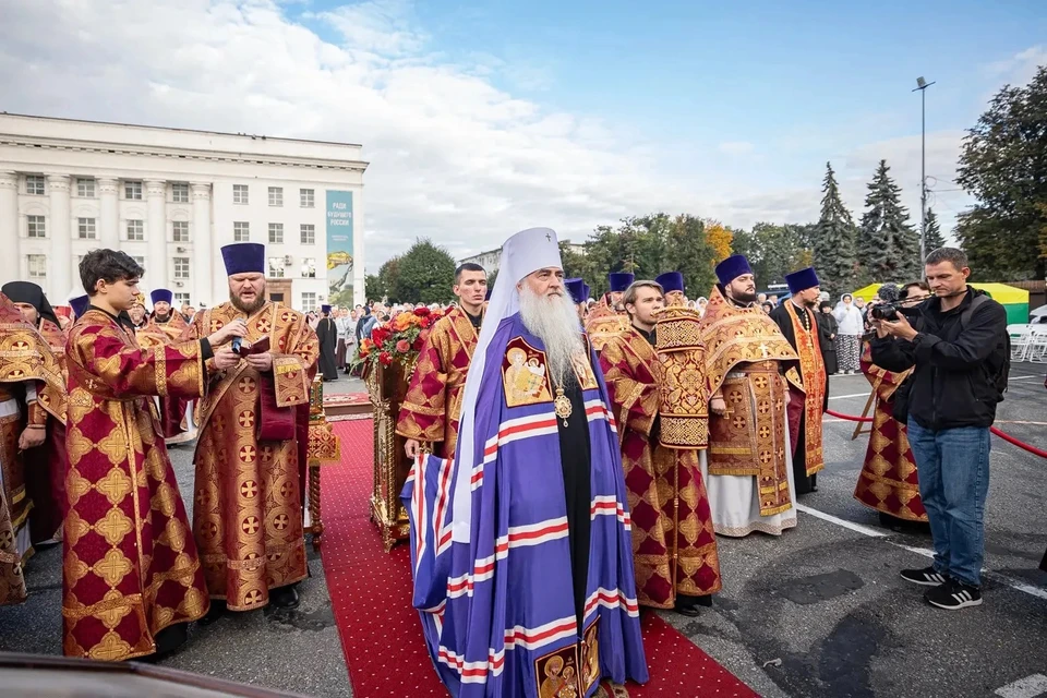 Митрополит Лонгин помолился о восстановлении Троицкого собора в Ульяновске | ФОТО: Симбирская епархия