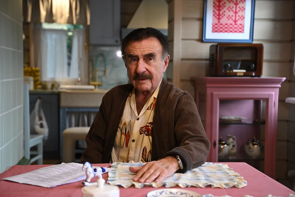 В новой комедии Леонид Каневский играет самого себя
