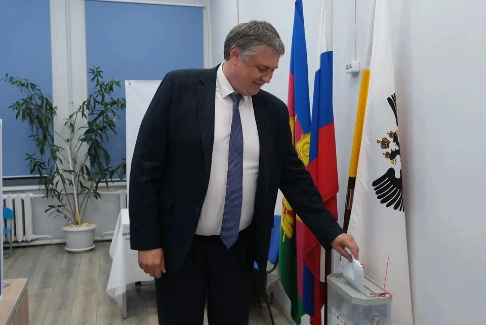 Игорь Галась проголосовал на выборах депутатов Госдумы