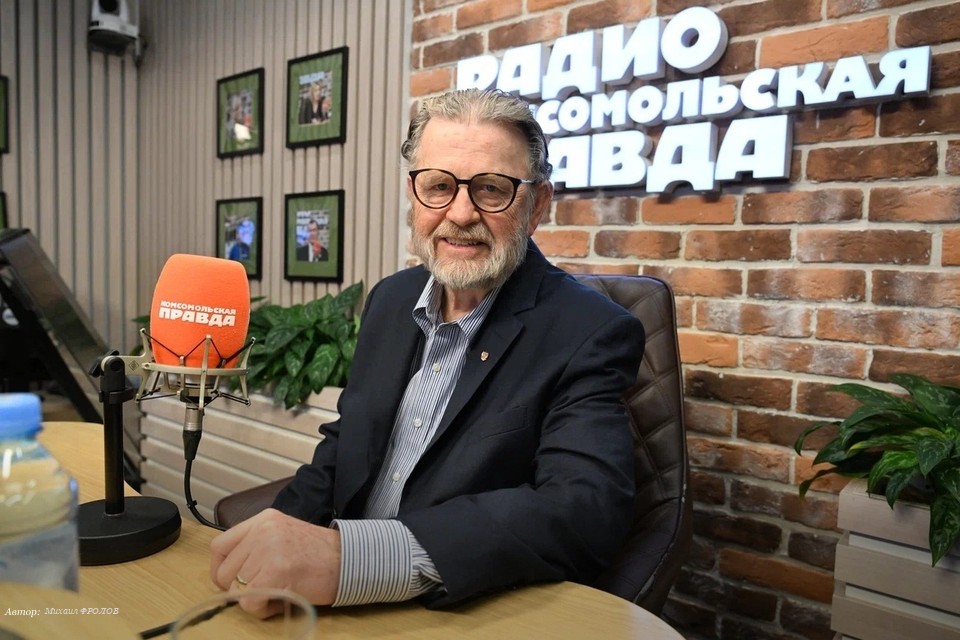 Ларри Джонсон: Америке многому нужно научиться у России