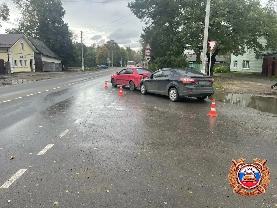 Место ДТП на улице Дзержинского. Фото: Госавтоинспекция Тверской области.