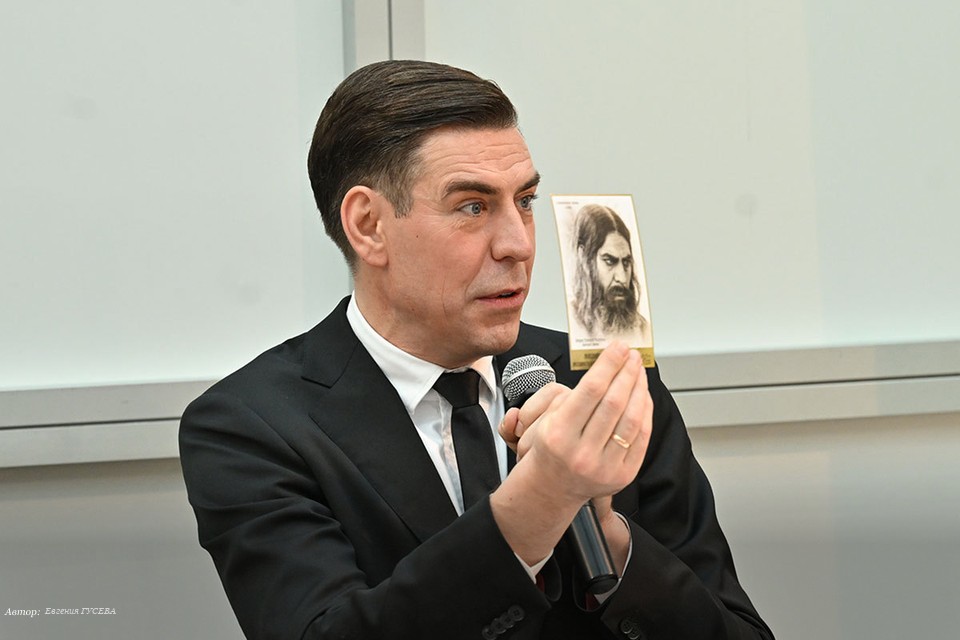 Актер Дмитрий Дюжев признался, что молится Григорию Распутину и будет добиваться его канонизации