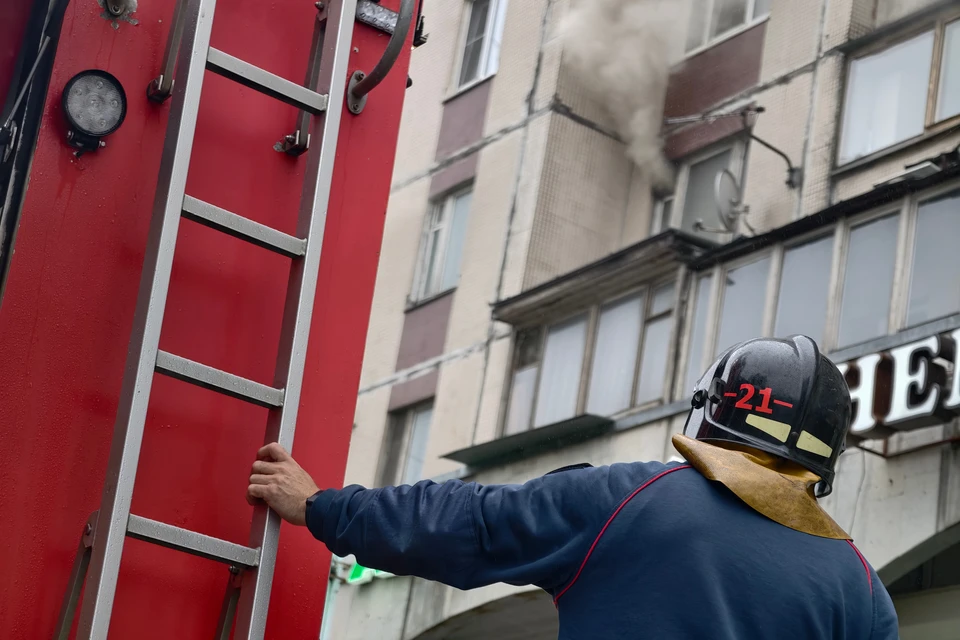 В тушении от МЧС задействовали 23 человека и девять единиц техники.