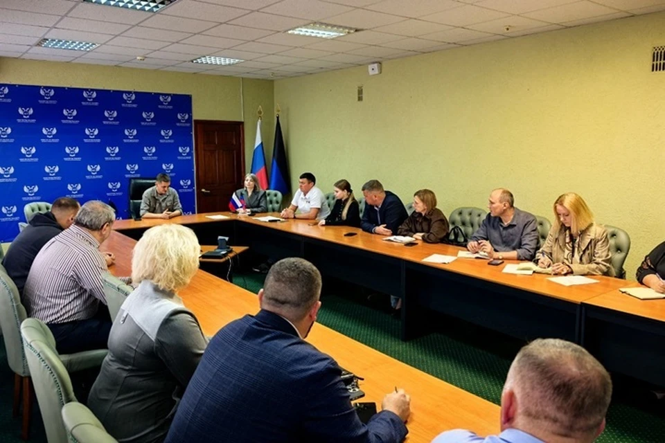 Глава Минтранса ДНР провел заседание Общественного совета «Безопасные дороги». Фото: Минтранс ДНР