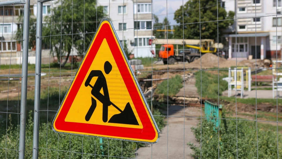Территорию в 14-м микрорайоне планируют привести в порядок до конца октября / Фото: Т Плюс
