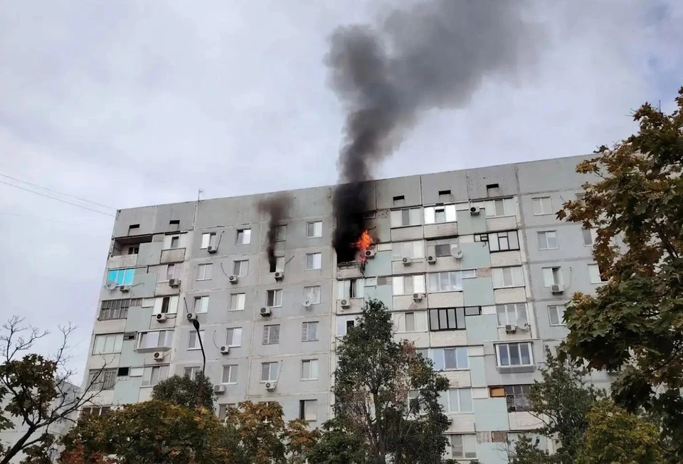 Жилые дома попали под удар противника. Фото - канал "Макс" Максима Пухова