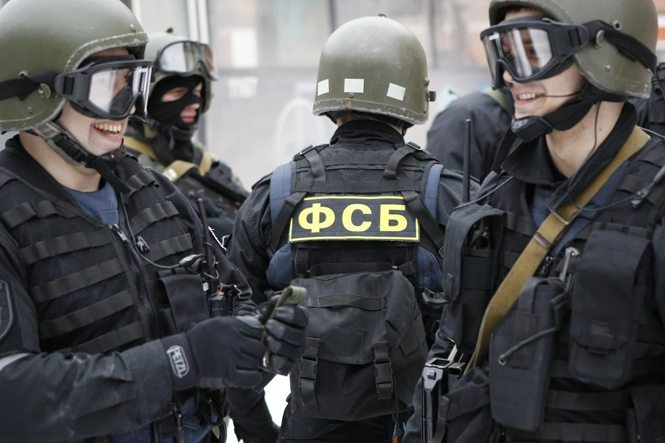 ФСБ задержала москвича, планирующего подрыв автомобиля в кортеже чиновника