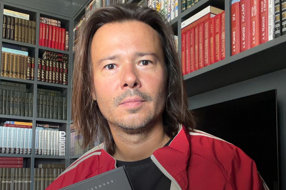 «Неодолимая тишина русского света»: писатель Алексей Небыков о новой книге и своем понимании страшного жанра