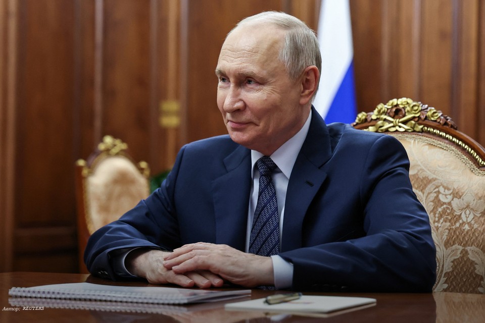 Владимир Путин - о выборах в Госдуму: Бойцы и командиры на передовой, это голосование - за вас!