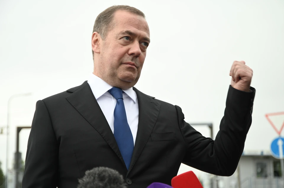 Дмитрий Медведев