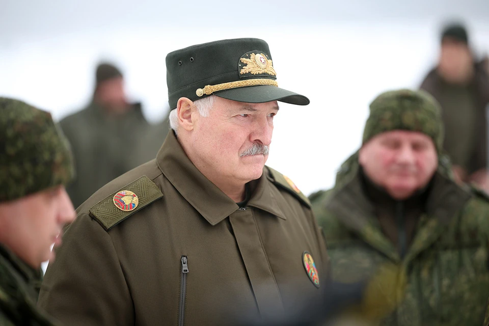 Президент Беларуси Александр Лукашенко направил соболезнование президенту Казахстана Касым-Жомарту Токаеву в связи с гибелью 14 военнослужащих во время учений на Каспии. Фото: president.gov.by