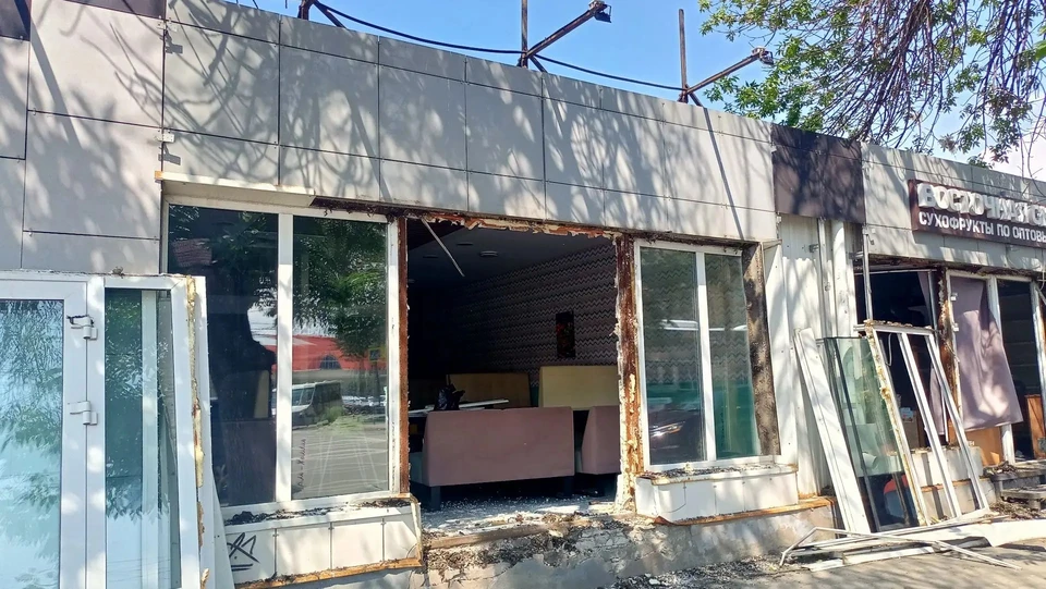 Торговые павильоны на месте бывшего стадиона «Буревестник» снесли летом 2026 года