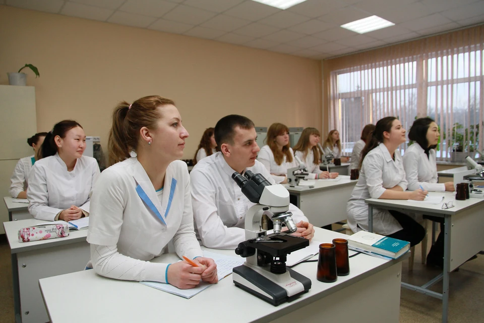 В ЛНР ввели дополнительные выплаты для молодых медицинских специалистов
